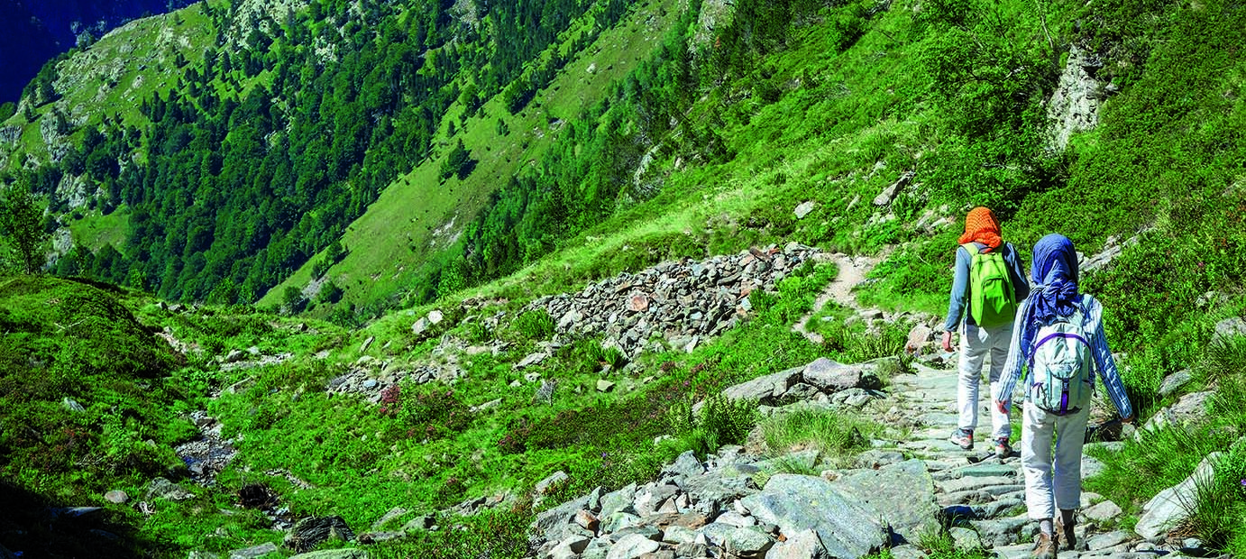 Descente vers le Lac d'Oô