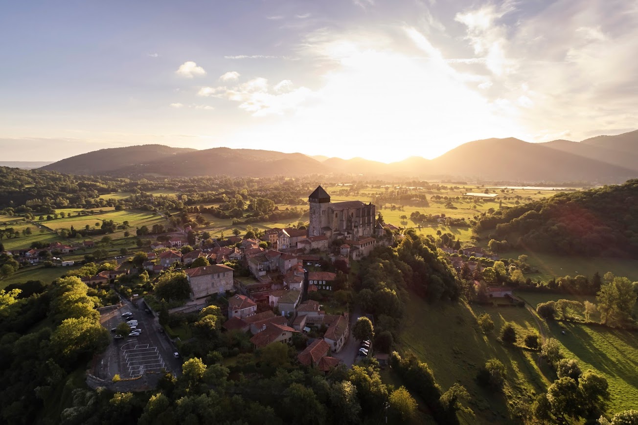 Saint-bertrand-de-comminges-les-plus-beaux-villages-de-france