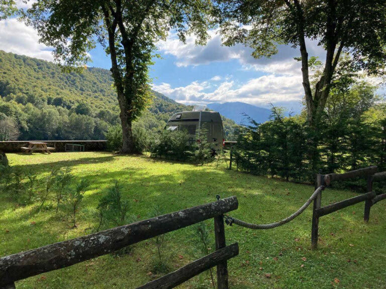 camping-pyrenees-emotions-malvezie-emplacement