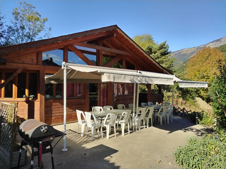 residence-chalet-arlos-chalet-tilleul-facade-pyrenees31