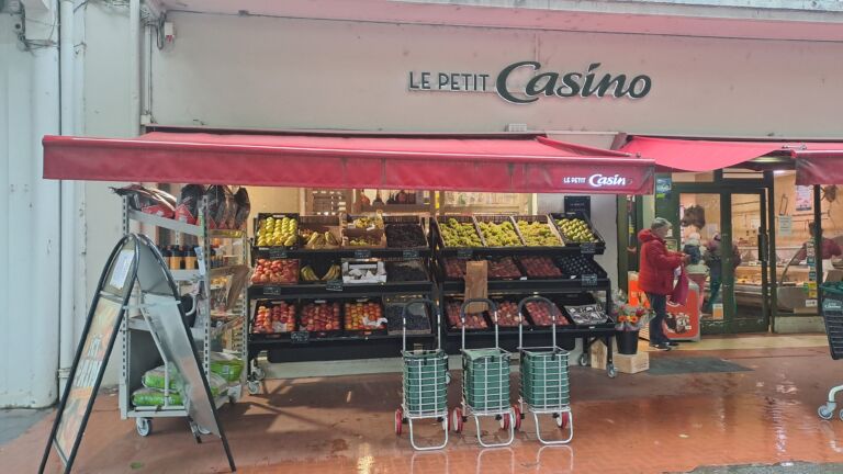 lepetitcasino-facade-luchon-pyrenees31